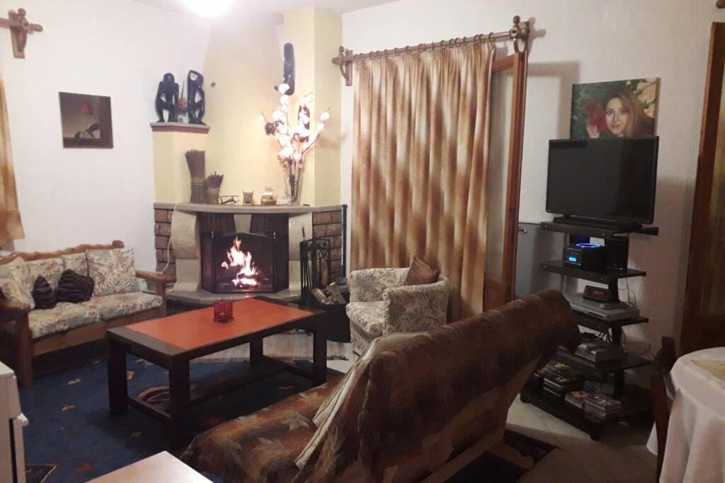 Efis House Apartment Kalivia  Luaran gambar