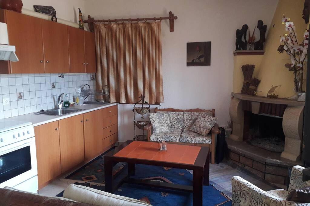 Efis House Apartment Kalivia  Luaran gambar