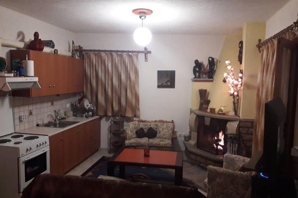 Efis House Apartment Kalivia  Luaran gambar