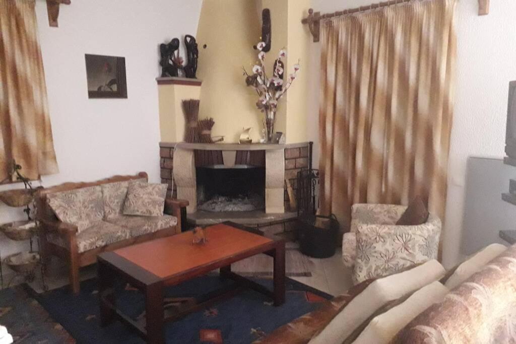 Efis House Apartment Kalivia  Luaran gambar